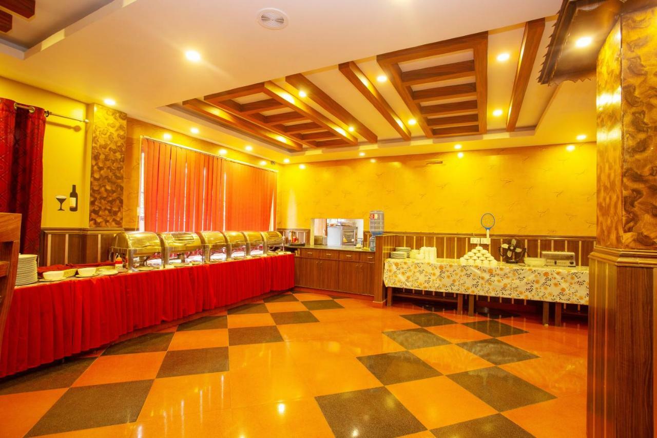Hotel Iceland Pokhara Buitenkant foto