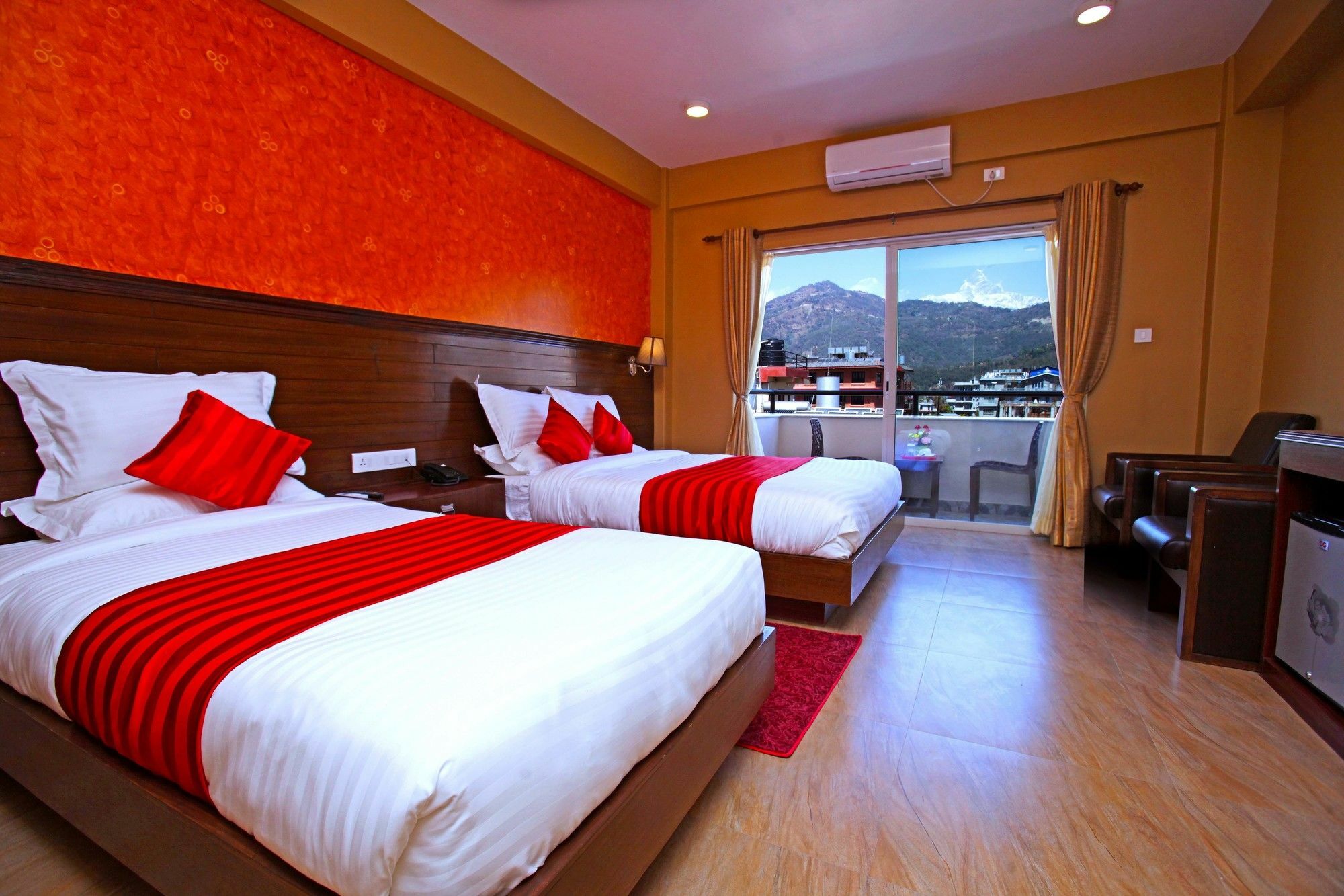 Hotel Iceland Pokhara Buitenkant foto