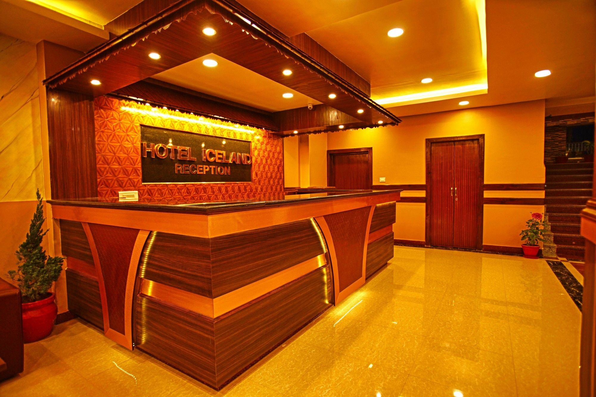 Hotel Iceland Pokhara Buitenkant foto
